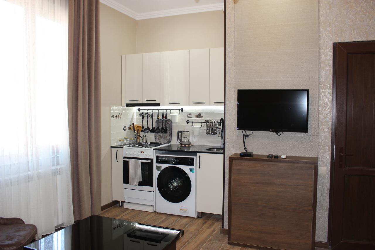 Apartment Anzi Batumi Exterior photo