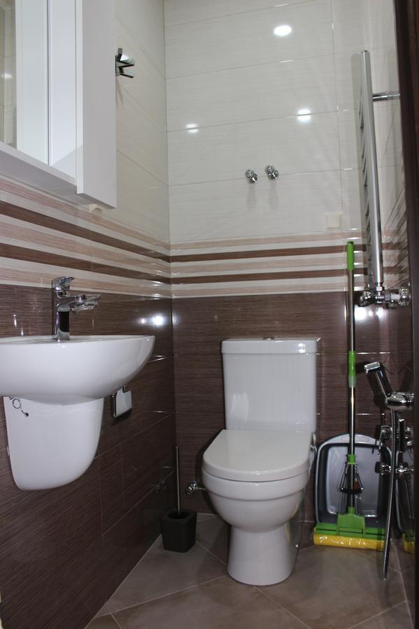 Apartment Anzi Batumi Exterior photo