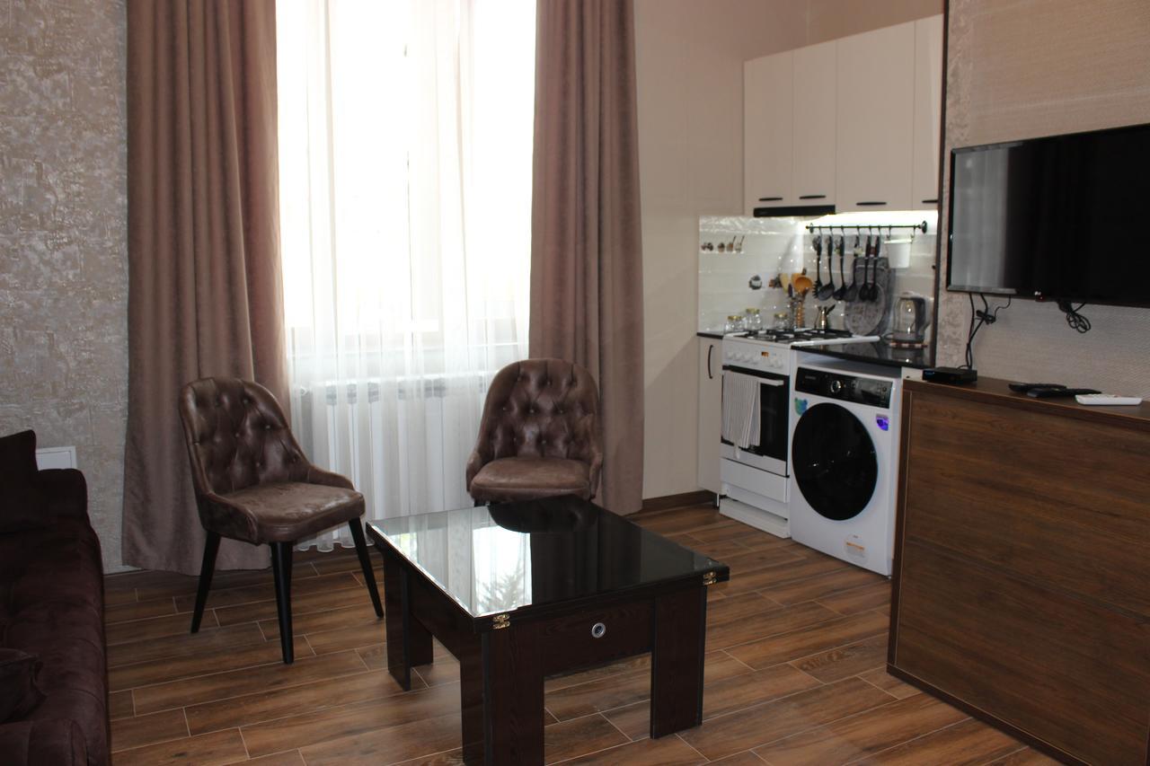 Apartment Anzi Batumi Exterior photo