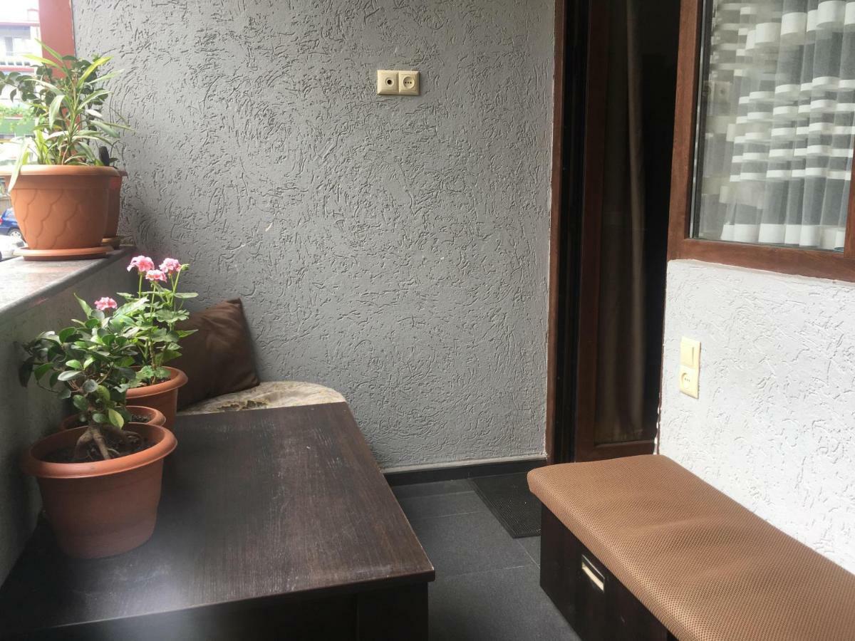 Apartment Anzi Batumi Exterior photo